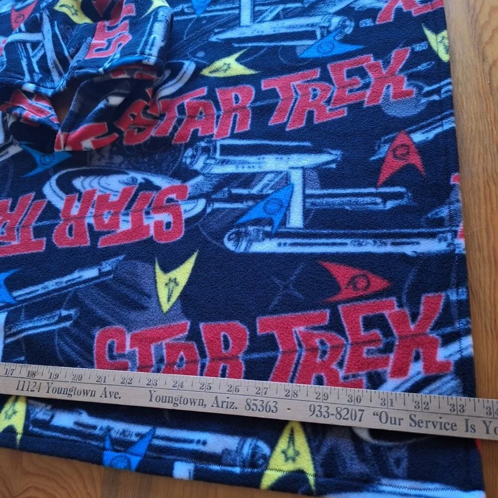 Star Trek Kids Handmade Fleece Hooded Poncho Starship Enterprise Logo - Picture 10 of 10